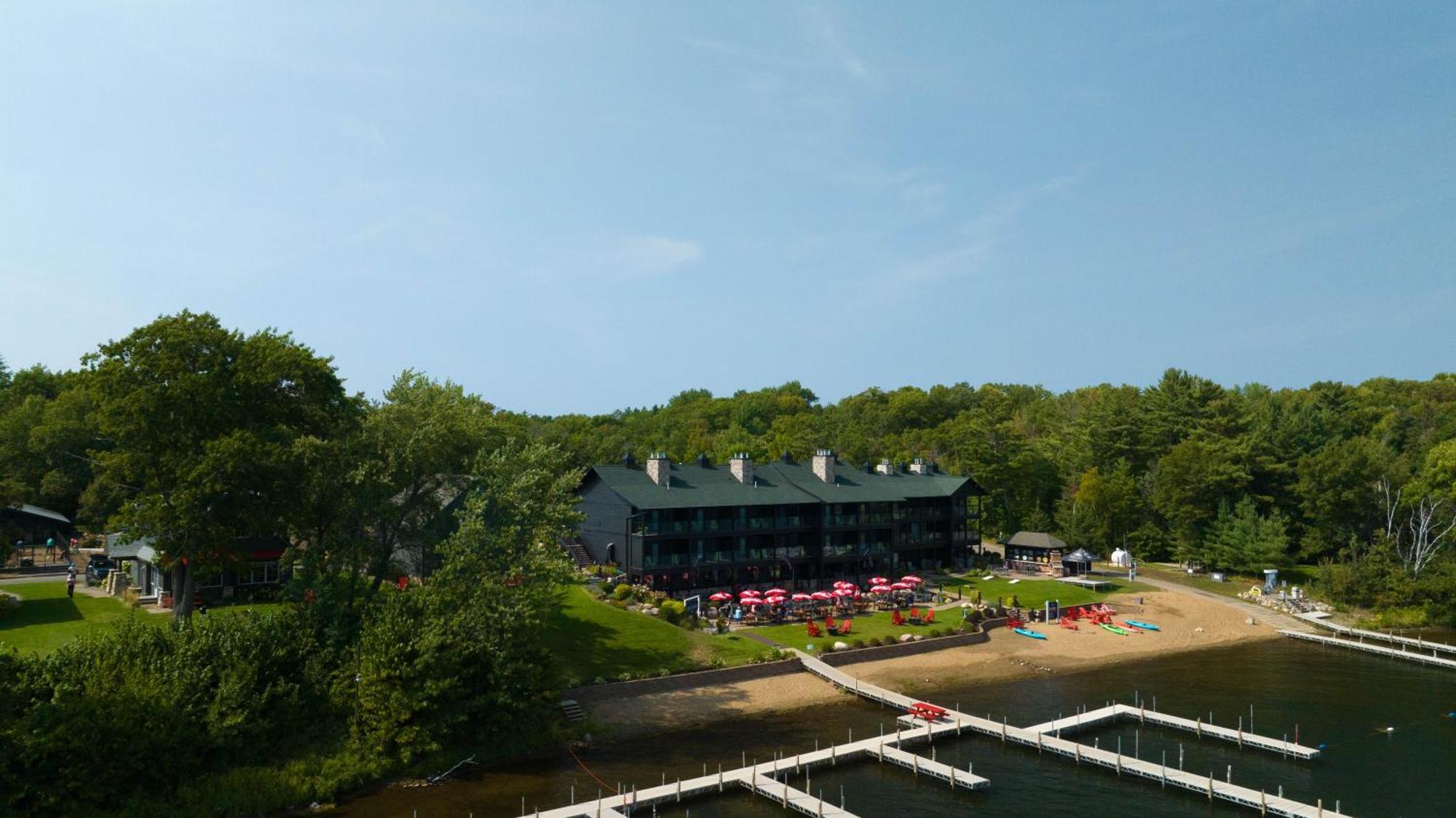 Quarterdeck Resort Nisswa エクステリア 写真